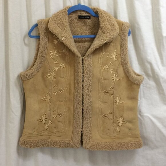 Vintage Essentials by Milano Faux Suede Sherpa Vest Embroidered Hook/Eye Closure - Picture 1 of 4